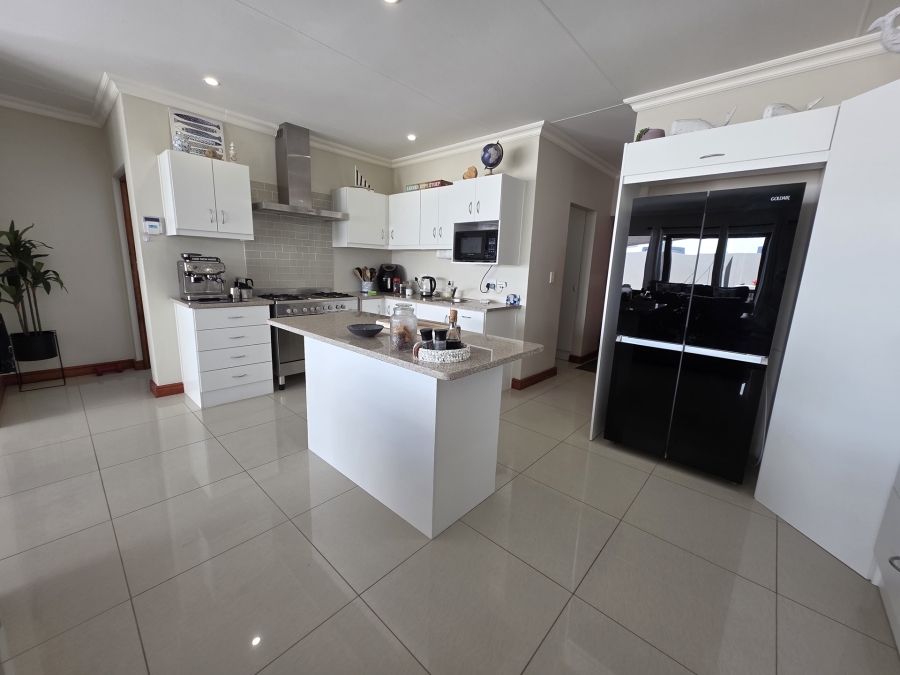 3 Bedroom Property for Sale in Struisbaai Western Cape